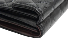 Load image into Gallery viewer, 極美品 CHANEL シャネル クラシック スモール フラップ ウォレット マトラッセ IC キャビアスキン グリーン ゴールド金具 中古 4b000931