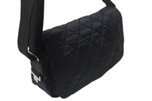 Load image into Gallery viewer, CHANEL シャネル メッセンジャーバッグ ショルダーバッグ 斜め掛けバッグ スポーツライン 10番台 ブラック 美品 中古 4b000970