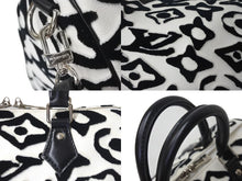 Load image into Gallery viewer, 極美品 LOUIS VUITTON ルイヴィトン スピーディー バンドリエール25 M45563 タフテッドモノグラム ブラック ホワイト 中古 4b000984