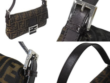 画像をギャラリービューアに読み込む, FENDI フェンディ マンマバケット ワンショルダーバッグ 26424 ズッカ柄 ブラウン シルバー金具 美品 中古 4b000999