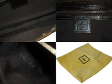 画像をギャラリービューアに読み込む, FENDI フェンディ マンマバケット ワンショルダーバッグ 26424 ズッカ柄 ブラウン シルバー金具 美品 中古 4b000999