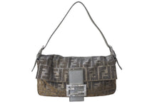 画像をギャラリービューアに読み込む, 新品同様 FENDI フェンディ マンマバケット ワンショルダーバッグ 8BR600 ズッカ柄 ラインストーン ラメ シルバー ゴールド 中古 4b001002