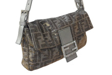 画像をギャラリービューアに読み込む, 新品同様 FENDI フェンディ マンマバケット ワンショルダーバッグ 8BR600 ズッカ柄 ラインストーン ラメ シルバー ゴールド 中古 4b001002