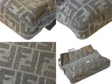 画像をギャラリービューアに読み込む, 新品同様 FENDI フェンディ マンマバケット ワンショルダーバッグ 8BR600 ズッカ柄 ラインストーン ラメ シルバー ゴールド 中古 4b001002