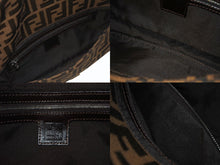 画像をギャラリービューアに読み込む, FENDI フェンディ マンマバケット ワンショルダーバッグ 26424 ズッカ柄 ブラウン シルバー金具 美品 中古 4b001007