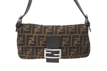 画像をギャラリービューアに読み込む, FENDI フェンディ マンマバケット ワンショルダーバッグ 26424 ズッカ柄 ブラウン シルバー金具 美品 中古 4b001023