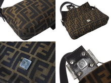 画像をギャラリービューアに読み込む, FENDI フェンディ マンマバケット ワンショルダーバッグ 26424 ズッカ柄 ブラウン シルバー金具 美品 中古 4b001023