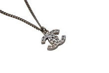 Load image into Gallery viewer, 極美品 CHANEL シャネル ココマーク ネックレス アクセサリー メタル スクエアラインストーン シルバー 重量5.7g 中古 4b001052