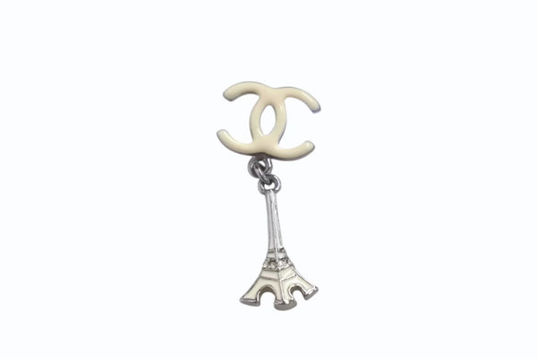 極美品 CHANEL シャネル エッフェル塔ココマークピアス 06C刻印 重量約4.5 ホワイト シルバー メタル 中古 4b001061