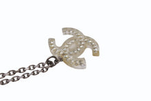 Load image into Gallery viewer, 極美品 CHANEL シャネル クリアラインストーンココマークネックレス 05P刻印 重量約8.7g メタル レジン シルバー 中古 4b001063