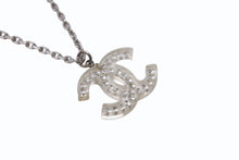 Load image into Gallery viewer, 極美品 CHANEL シャネル クリアライトストーンココマークネックレス 06V刻印 重量約4.5 シルバー メタル ラインストーン 中古 4b001066