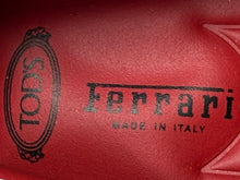 Load image into Gallery viewer, 極美品 TOD'S × FERRARI トッズ × フェラーリ ゴンミーニ XRM0GW0K530RQ23404 ドライビングシューズ スエード ローファー サイズ5.5 中古 4b010722