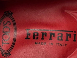 極美品 TOD'S × FERRARI トッズ × フェラーリ ゴンミーニ XRE0EO0H6007B7027N ドライビングシューズ スエード ローファー サイズ6 赤 中古 4b010720