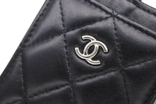 画像をギャラリービューアに読み込む, 極美品 CHANEL シャネル チェーンネックストラップ カードケース 31番台 ココマーク ラムスキン キルティング ブラック 中古 4b010742