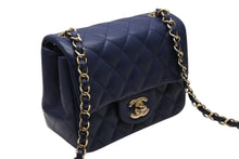 画像をギャラリービューアに読み込む, 極美品 CHANEL シャネル ミニマトラッセ16 Sフラップ Sチェーンショルダーバッグ 24番台 ココマーク キャビアスキン ゴールド金具 中古 4b010761