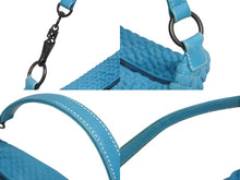 Load image into Gallery viewer, BOTTEGA VENETA ボッテガヴェネタ イントレチャート ワンショルダーバッグ ハンドバッグ ブルー 美品 中古 4b010802
