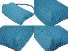 Load image into Gallery viewer, BOTTEGA VENETA ボッテガヴェネタ イントレチャート ワンショルダーバッグ ハンドバッグ ブルー 美品 中古 4b010802
