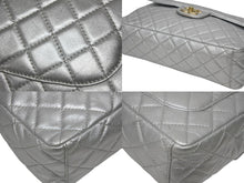 画像をギャラリービューアに読み込む, CHANEL シャネル デカマトラッセ32 Sフラップ Wチェーンショルダーバッグ 12番台 ココマーク ラムスキン シルバー ゴールド金具 美品 中古 4b010853