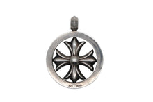画像をギャラリービューアに読み込む, CHROME HEARTS クロムハーツ メダリオン ペンダント トップ 重量約60.0g 2006/.925刻印 美品 中古 4b010865