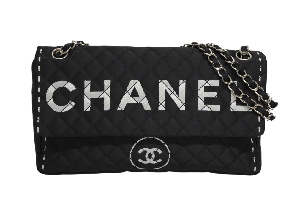 極美品 CHANEL シャネル マトラッセ デカココロゴ チェーンショルダーバッグ シングルフラップ 11番台 ブラック ホワイト シルバー金具 中古 4b010893
