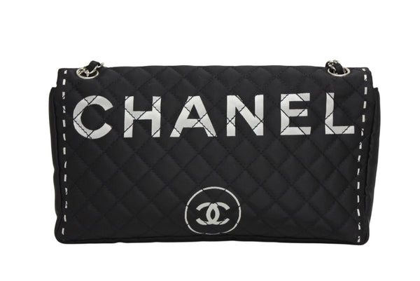 極美品 CHANEL シャネル マトラッセ デカココロゴ チェーンショルダーバッグ シングルフラップ 11番台 ブラック ホワイト シルバー金具 中古 4b010893