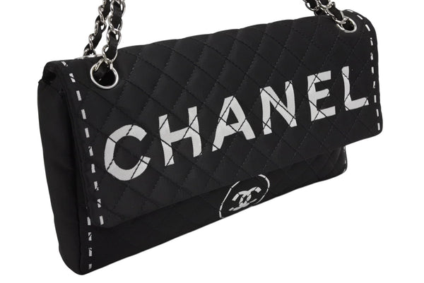 極美品 CHANEL シャネル マトラッセ デカココロゴ チェーンショルダーバッグ シングルフラップ 11番台 ブラック ホワイト シルバー金具 中古 4b010893