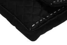 画像をギャラリービューアに読み込む, 極美品 CHANEL シャネル マトラッセ デカココロゴ チェーンショルダーバッグ シングルフラップ 11番台 ブラック ホワイト シルバー金具 中古 4b010893