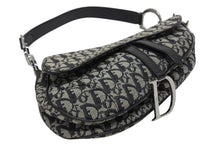 Load image into Gallery viewer, Christian Dior クリスチャンディオール ガリアーノ期 トロッター サドルバッグ ブラック シルバー金具 ロゴ 美品 中古 4b010955