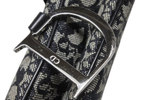 Load image into Gallery viewer, Christian Dior クリスチャンディオール ガリアーノ期 トロッター サドルバッグ ブラック シルバー金具 ロゴ 美品 中古 4b010955