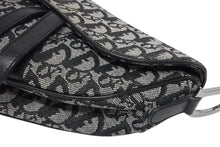 Load image into Gallery viewer, Christian Dior クリスチャンディオール ガリアーノ期 トロッター サドルバッグ ブラック シルバー金具 ロゴ 美品 中古 4b010955