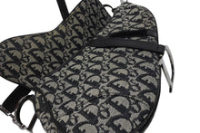 Load image into Gallery viewer, Christian Dior クリスチャンディオール ガリアーノ期 トロッター サドルバッグ ブラック シルバー金具 ロゴ 美品 中古 4b010955