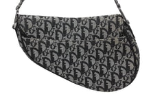 Load image into Gallery viewer, Christian Dior クリスチャンディオール ガリアーノ期 トロッター サドルバッグ ブラック シルバー金具 ロゴ 美品 中古 4b010955