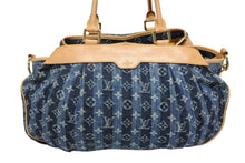 Load image into Gallery viewer, 極美品 LOUIS VUITTON ルイヴィトン カバ レイエGM 2WAYバッグ M95336 モノグラム デニム ブルー ゴールド金具 中古 4b010986