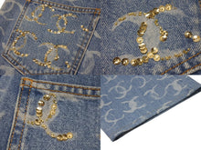 Load image into Gallery viewer, 極美品 CHANEL シャネル ココマーク ワイドデニムパンツ スパンコール刺繍 P75557V67154 コットン ブルー ゴールド サイズ36 中古 4b001103