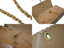 Load image into Gallery viewer, CHANEL シャネル ベースボールステッチ チェーンショルダーバッグ ココマーク エンボス加工 レザー ゴールド金具 ブラウン 美品 中古 4b001110