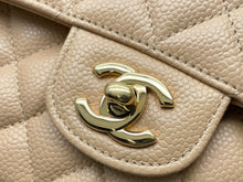 Load image into Gallery viewer, 新品同様 CHANEL シャネル マトラッセ25 Wフラップ Wチェーンショルダーバッグ 14番台 キャビアスキン ベージュ ゴールド金具 中古 4b011124