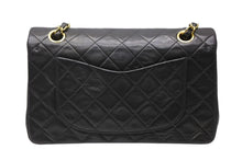 Load image into Gallery viewer, CHANEL シャネル マトラッセ23 Wフラップ Wチェーンショルダーバッグ 2番台 ラムスキン ココマーク ブラック 美品 中古 4b011128