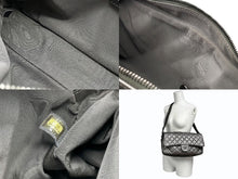 Load image into Gallery viewer, CHANEL シャネル デカマトラッセ シングルフラップ シルバー 22番台 キャビアスキン シルバー金具 美品 中古 4b011129