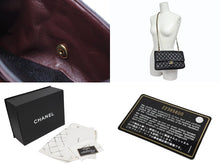 Load image into Gallery viewer, 極美品 CHANEL シャネル マトラッセ25 Wフラップ Wチェーンショルダーバッグ ブラック 22番台 キャビアスキン ココマーク ゴールド金具 中古 4b011131