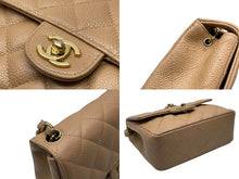 Load image into Gallery viewer, 極美品 CHANEL シャネル ミニマトラッセ ベージュ キャビアスキン 8番台 ラムスキン ショルダーバッグ 中古 4b011132