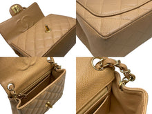 Load image into Gallery viewer, 極美品 CHANEL シャネル ミニマトラッセ ベージュ キャビアスキン 8番台 ラムスキン ショルダーバッグ 中古 4b011132