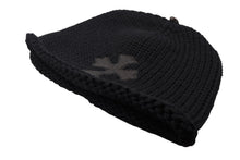 Load image into Gallery viewer, 未使用 CHROME HEARTS クロムハーツ クロスパッチ ニットキャップ ビーニー カシミヤ レザー シルバー925 ブラック 中古 4b011148
