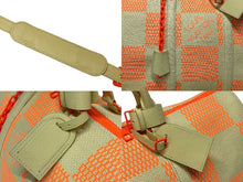 Load image into Gallery viewer, 極美品 LOUIS VUITTON ルイヴィトン キーポル バンドリエール50 ボストンバッグ M57419 ラフィア オレンジ ベージュ 中古 4b011152