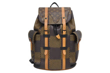 Load image into Gallery viewer, 極美品 LOUIS VUITTON ルイヴィトン ダミエ ジャイアント クリストファー PM NIGOコラボ ブラウン N40358 リュック デイパック 中古 4b011153