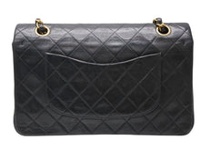 Load image into Gallery viewer, CHANEL シャネル マトラッセ25 Wフラップ Wチェーンショルダーバッグ ココマーク ラムスキン ブラック ゴールド金具 美品 中古 4b010960