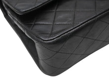 Load image into Gallery viewer, CHANEL シャネル マトラッセ25 Wフラップ Wチェーンショルダーバッグ ココマーク ラムスキン ブラック ゴールド金具 美品 中古 4b010960