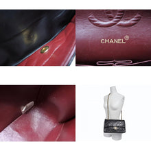 Load image into Gallery viewer, CHANEL シャネル マトラッセ25 Wフラップ Wチェーンショルダーバッグ ココマーク ラムスキン ブラック ゴールド金具 美品 中古 4b010960