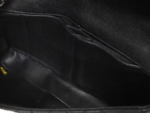 Load image into Gallery viewer, 極美品 CHANEL シャネル イーストウエスト ショルダーバッグ キャビアスキン 9番台 黒×シルバー 中古 4b011165