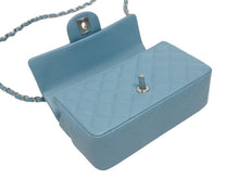 Load image into Gallery viewer, 新品同様 CHANEL シャネル ミニマトラッセ19 ターコイズ ブルー ランダム ラムスキン ココマーク シルバー金具 中古 4b011173