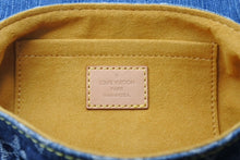 Load image into Gallery viewer, 極美品 LOUIS VUITTON ルイヴィトン ミニプリーティ ワンショルダーバッグ M95050 モノグラム デニム インディゴブルー 中古 4b011189